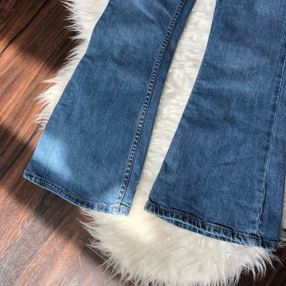 •SOLD• Free People Chloe Flare Crop Jeans - Picture 5 of 6